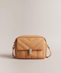 Giftwear.shop1668868e92 1