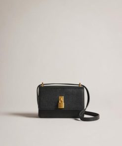 Giftwear.shop54772e4418 1