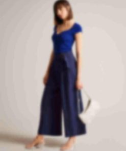 Giftwear.shopc779f28056 2